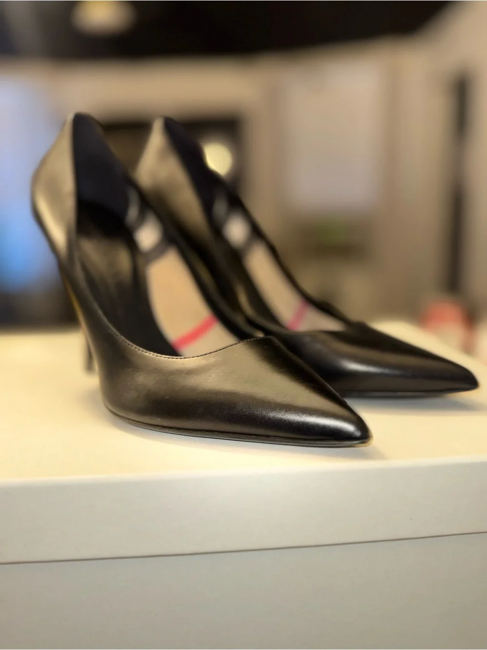 Burberry Black Pointed-Toe Stiletto Pumps-EXCELLENT CONDITION
